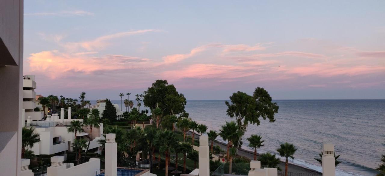 Apartmán Bahia De La Plata Seafront Estepona Exteriér fotografie